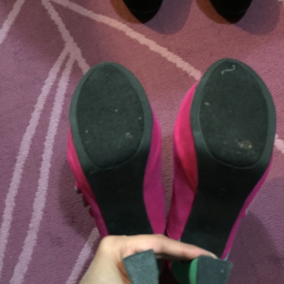 Shoes - Picture 5 of 5